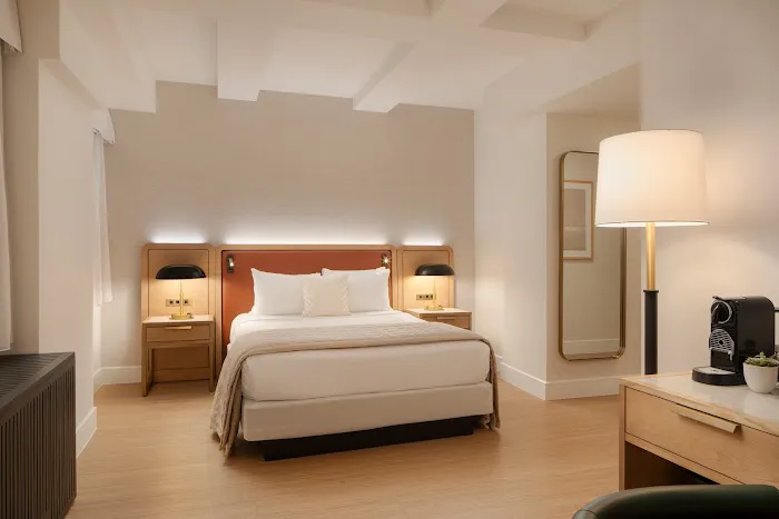 Aura Hotel Times Square 1