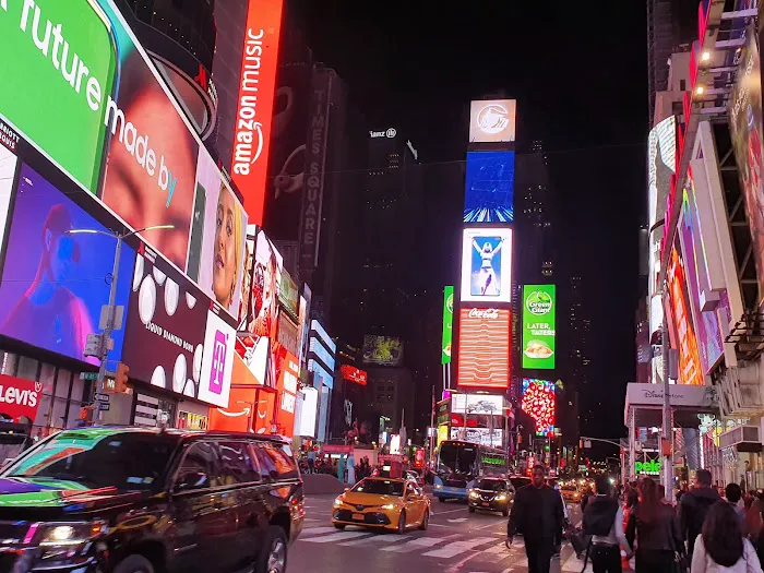 Night Hotel at Times Square 1