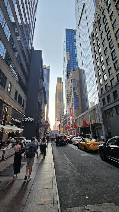 Night Hotel at Times Square 1