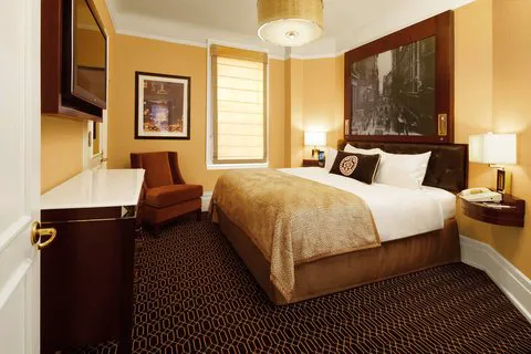 The Algonquin Hotel Times Square, Autograph Collection 4
