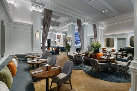 The Algonquin Hotel Times Square, Autograph Collection 4