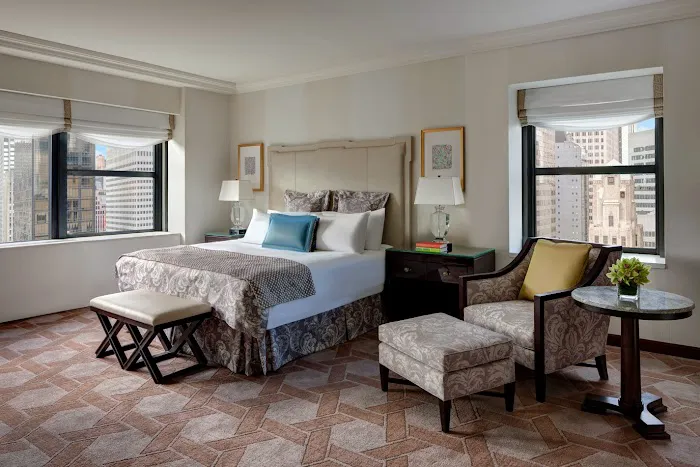 Lotte New York Palace 1