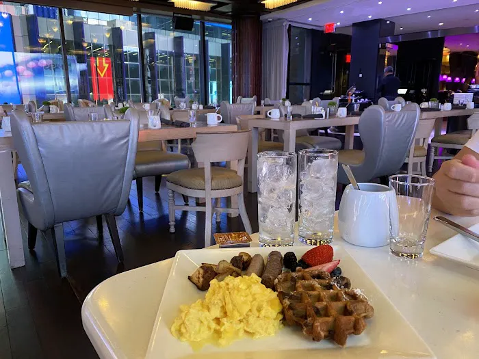 Renaissance New York Times Square Hotel 4