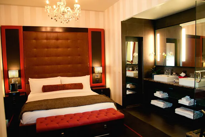 Sanctuary Hotel New York 4