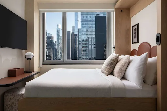 Motto by Hilton New York City Times Square 4