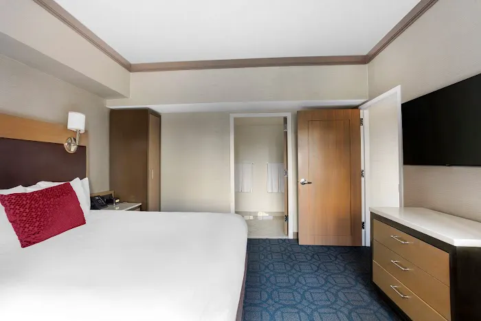 The Hilton Club - New York 4