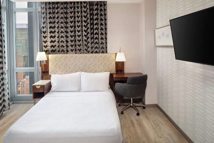Home2 Suites by Hilton New York Times Square 4