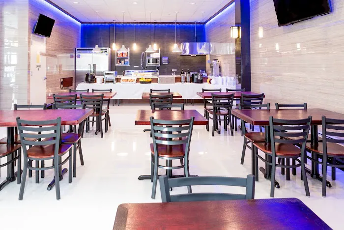 LIC Hotel 1