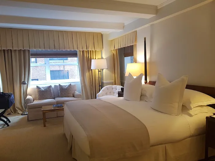 The Lowell Hotel 4