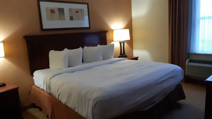 Queens County Inn and Suites 1
