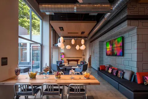Aloft Long Island City-Manhattan View 4