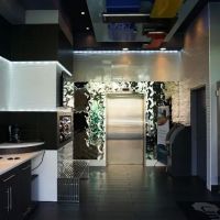 Umbrella Hotel Bronx
