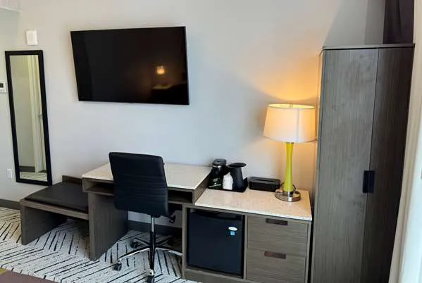 Super 8 by Wyndham Bronx Near Stadium 4