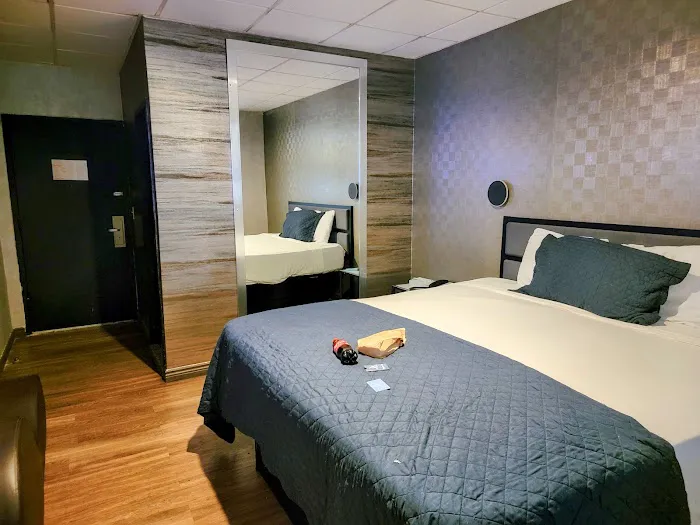 Cabana Hotel Bronx 4