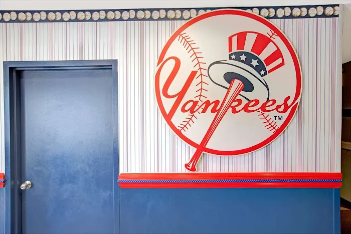 Howard Johnson Inn Yankee Stadium 4