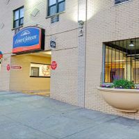 Howard Johnson Inn Yankee Stadium