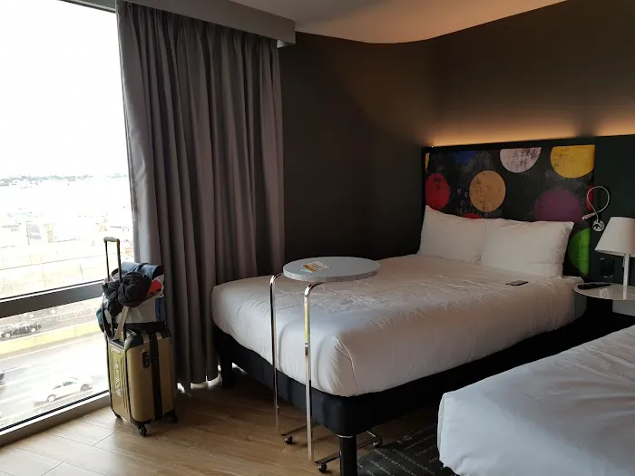 ibis Styles New York LaGuardia Airport 1