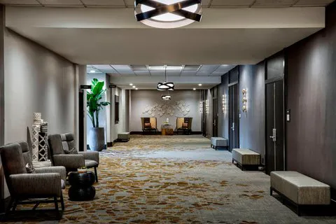 New York LaGuardia Airport Marriott 1