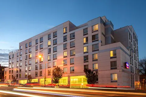 SpringHill Suites New York LaGuardia Airport 1