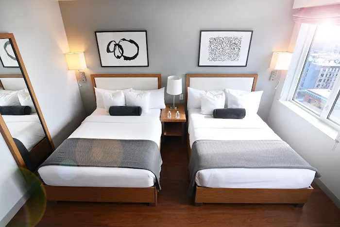 Edge Hotel 1