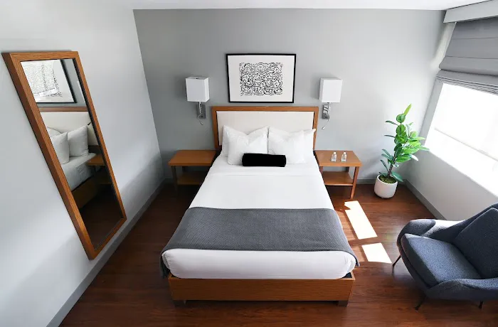 Edge Hotel 1