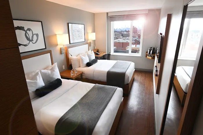 Edge Hotel 1