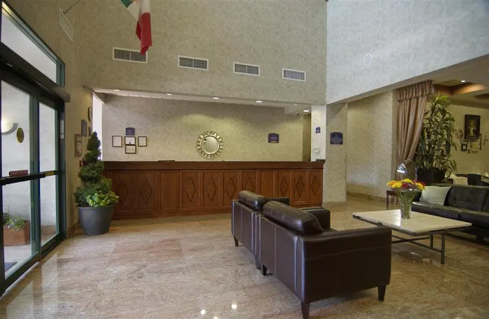 Marco LaGuardia Hotel and Suites 4