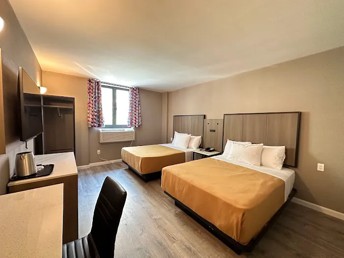 Regal Inn & Suites New York LaGuardia Hotel 4