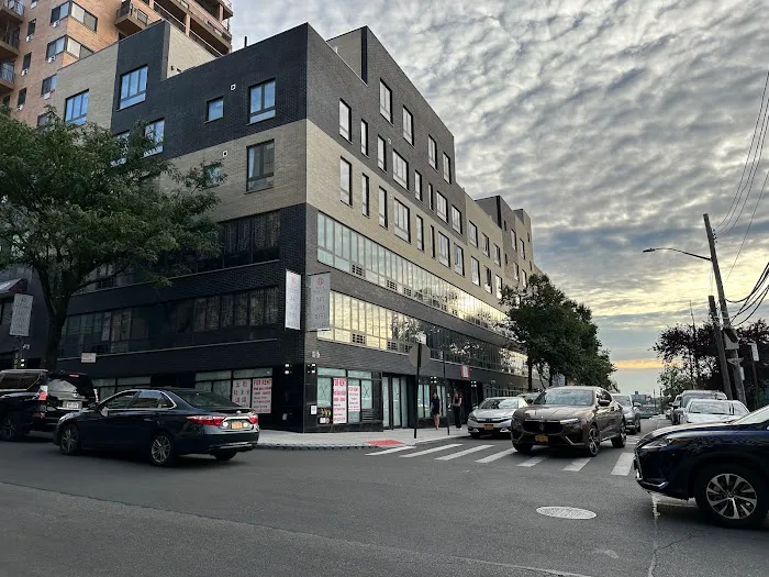 Regal Inn & Suites New York LaGuardia Hotel 4