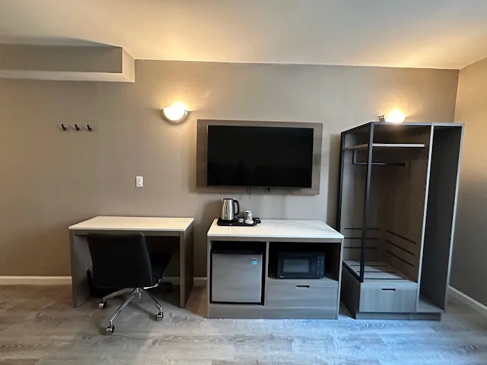 Regal Inn & Suites New York LaGuardia Hotel 4