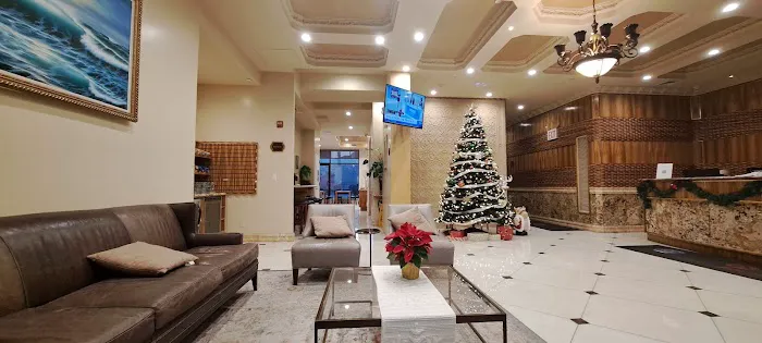 Ramada by Wyndham Flushing Queens 4