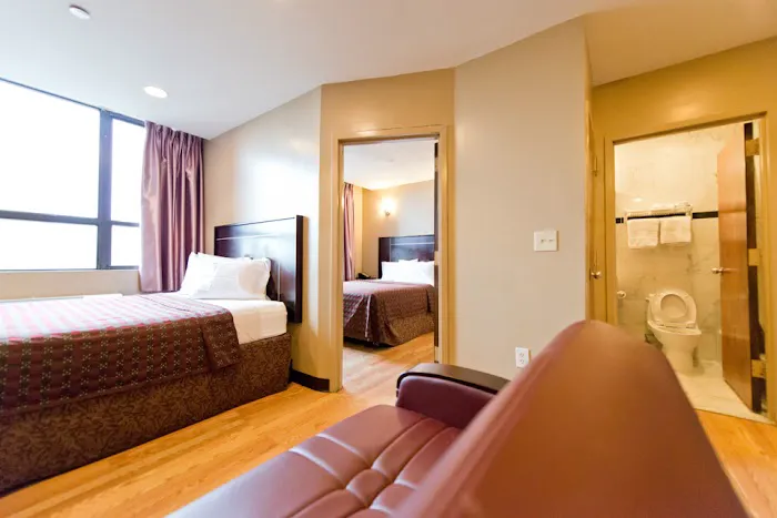 SuperLake Hotel 4