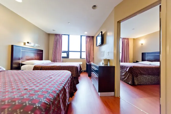 SuperLake Hotel 4