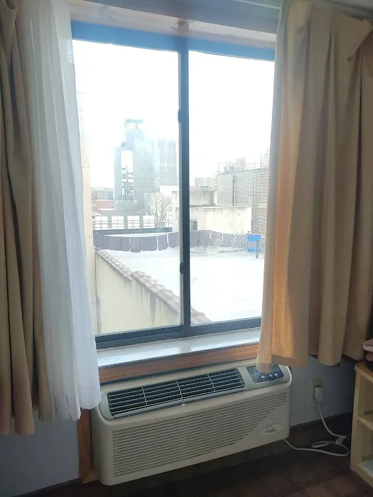 Flushing Hotel 4