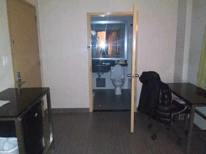 Jet Set Hotel 4