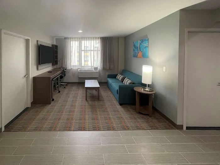 MainStay Suites 4