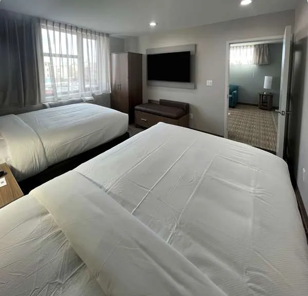 MainStay Suites 4