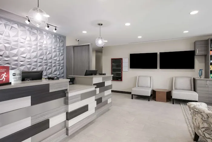 Best Western Plus Executive Residency Bronx 4