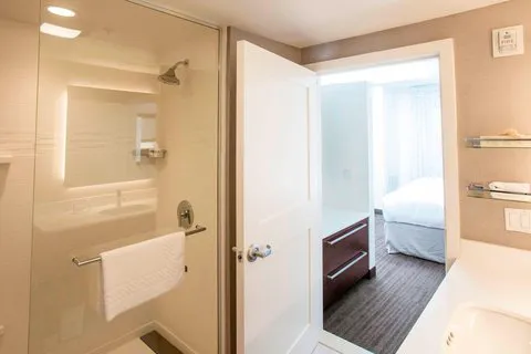 Residence Inn New York The Bronx at Metro Center Atrium 4