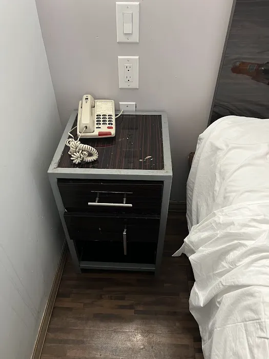 HOTEL SUNBORN 4