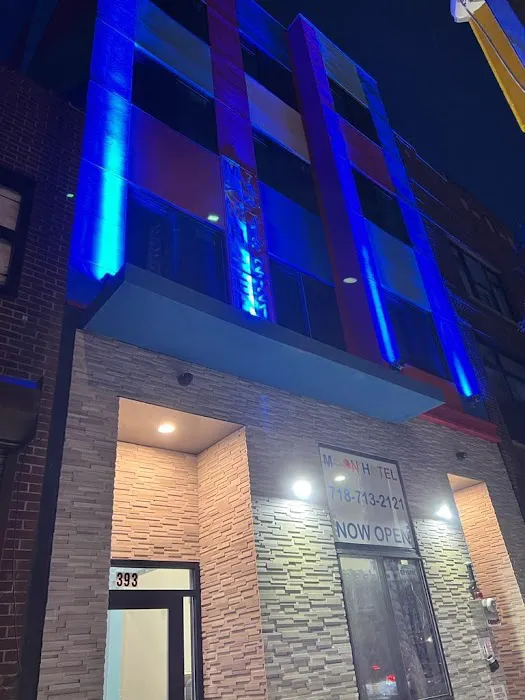 Moon Hotel Brooklyn 4
