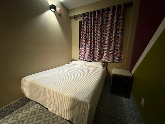 Moon Hotel Brooklyn 4