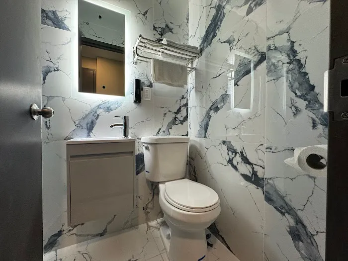 Moon Hotel Brooklyn 4