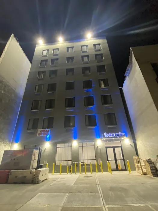 Rodeway Inn 4