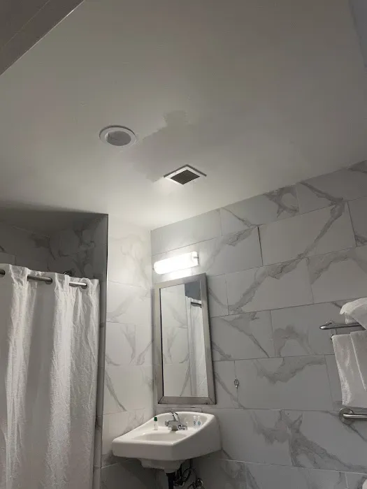 Surface Inn Brooklyn 4