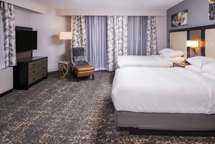 Utica Hotel 4