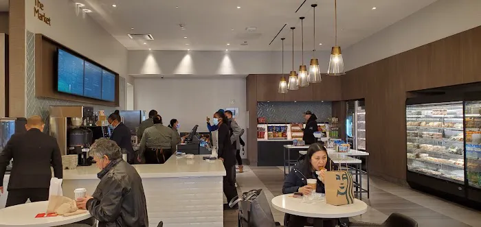 Hyatt Regency JFK Airport at Resorts World New York 4