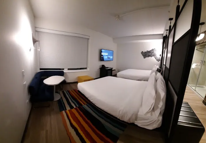 Aloft Secaucus Meadowlands 4
