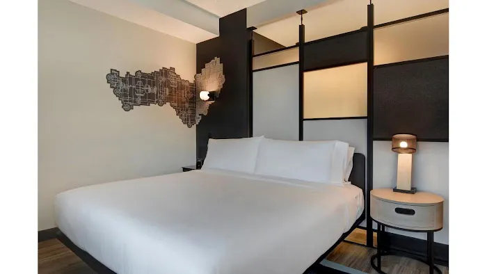 Aloft Secaucus Meadowlands 4