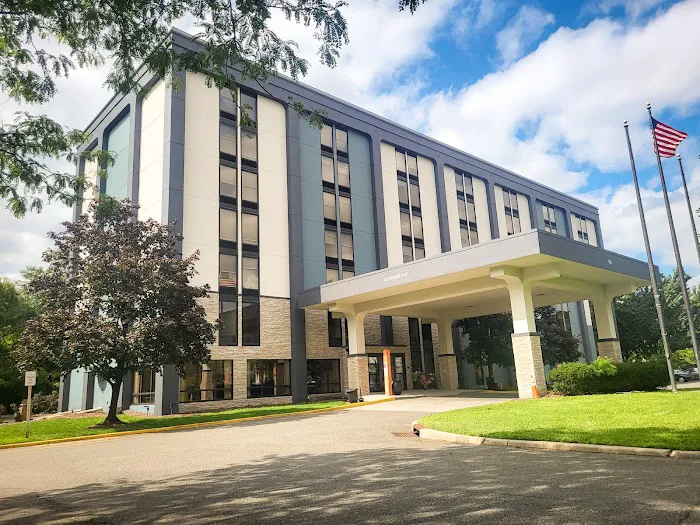 Best Western Plus Meadowlands 4